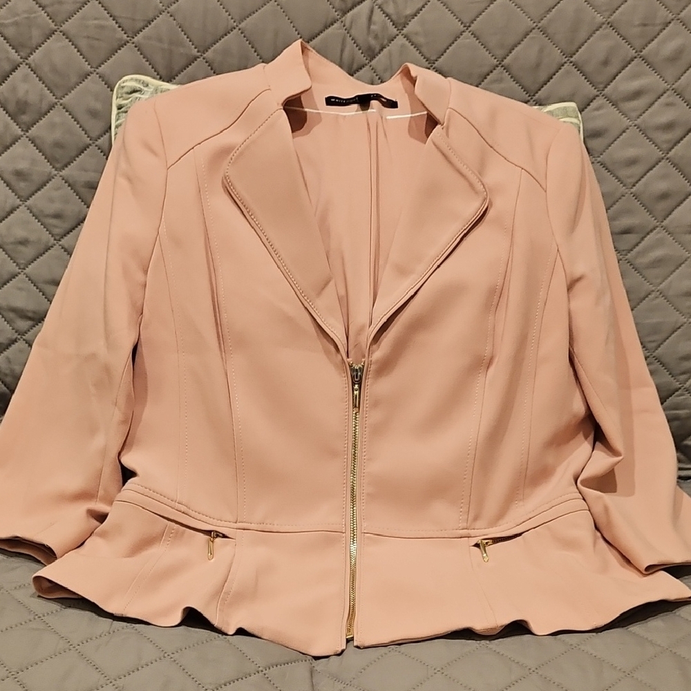 White House Black Market Pink Blazer with Notched Lapel and Peplum Fit - Picture 8 of 16